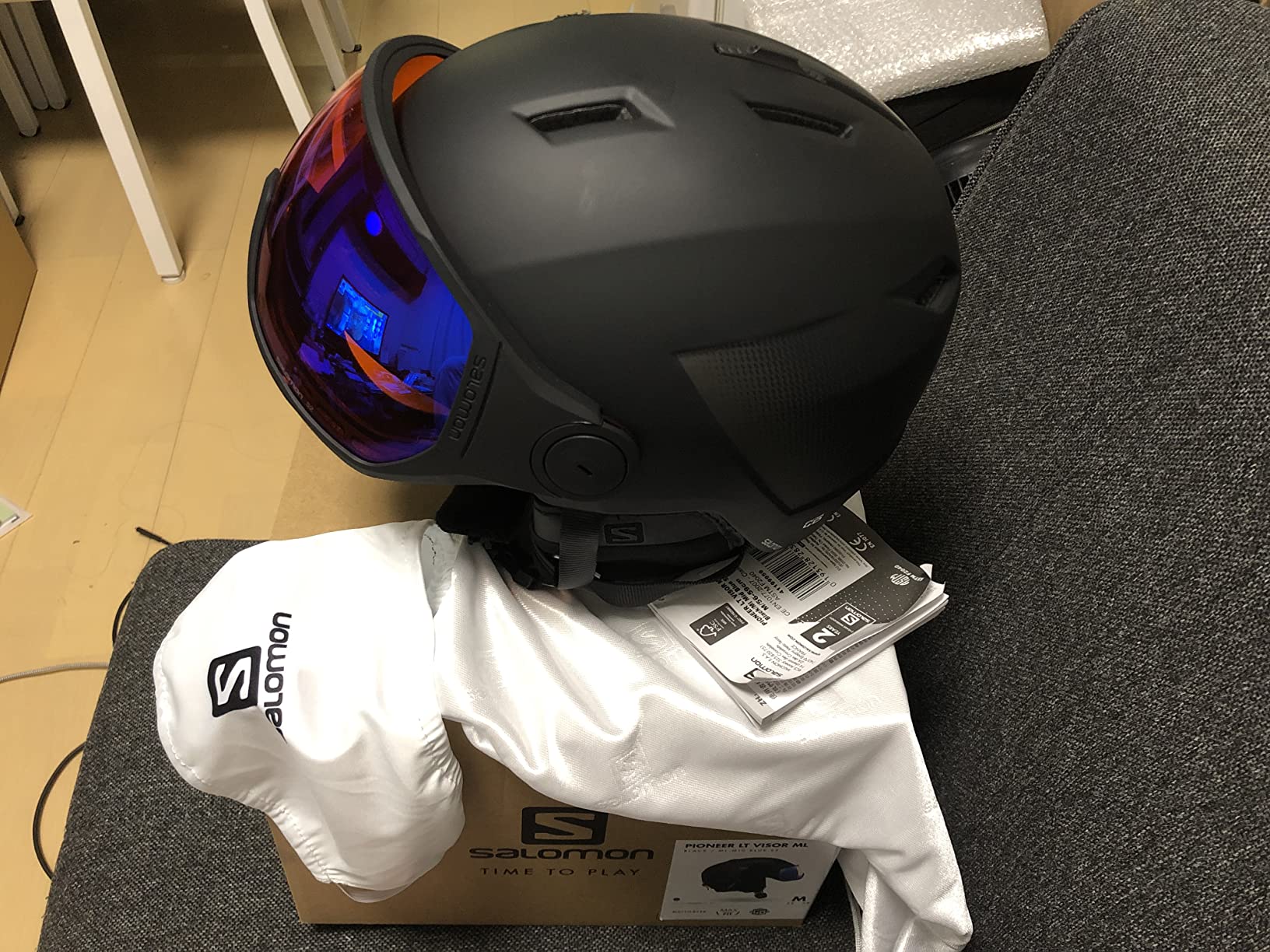 Super casque avec visière
